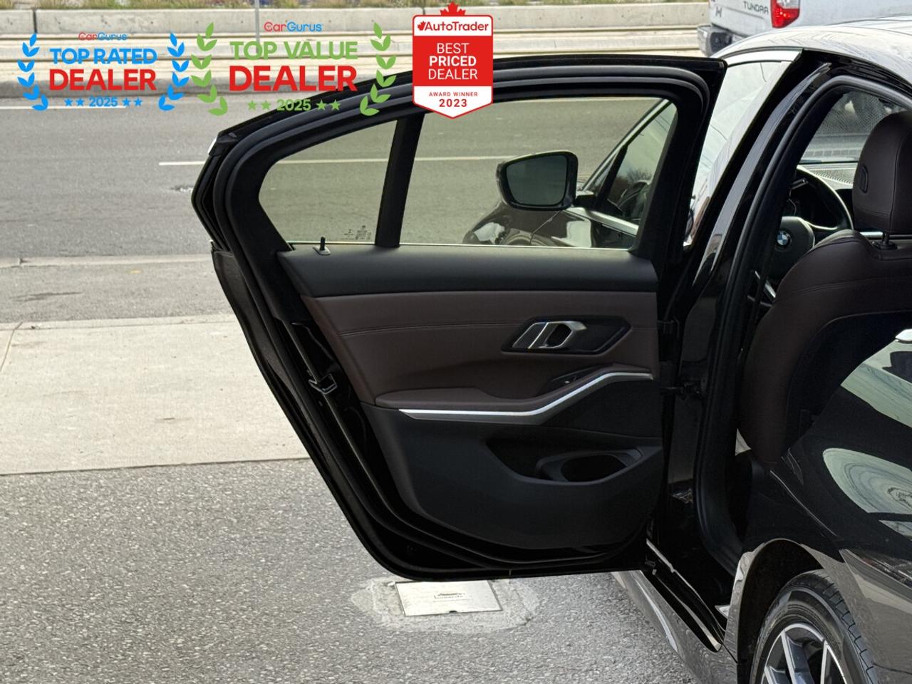 2020 BMW 3 Series 330i | PREMIUM PKG | PANO | CARPLAY | Photo