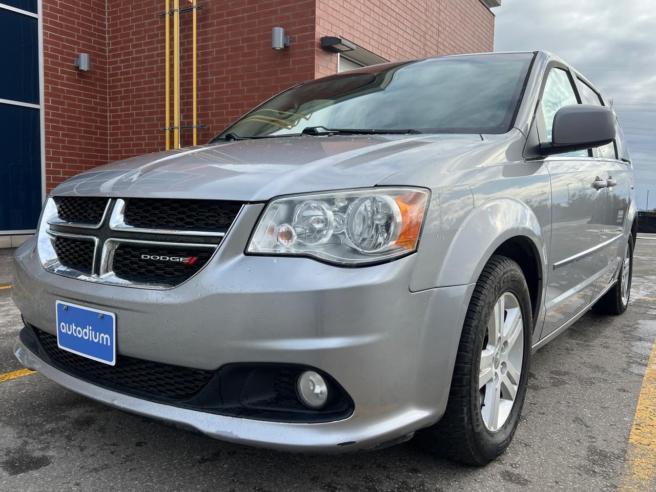 2017 Dodge Grand Caravan Crew - Photo #2