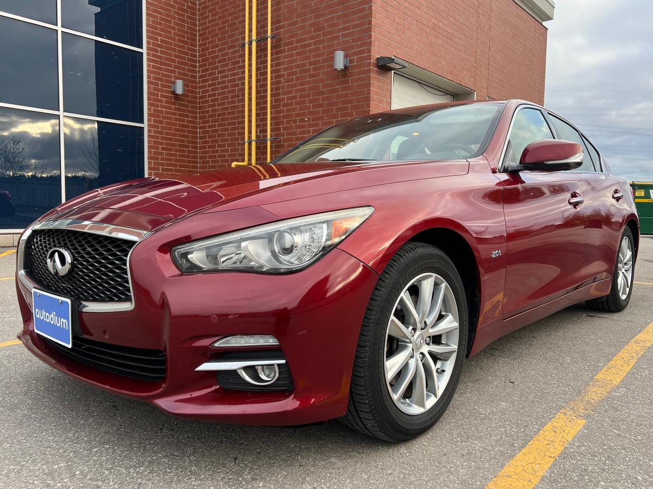 2016 Infiniti Q50 2.0T - Photo #2