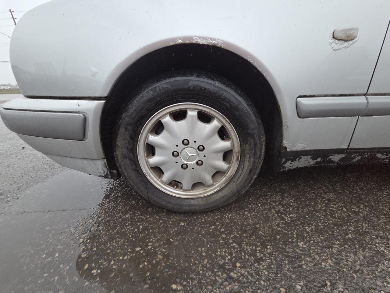 1999 Mercedes-Benz E320 MANUAL, DIESEL, WAGON, IMPORT, AS IS, NON RUNNER - Photo #11