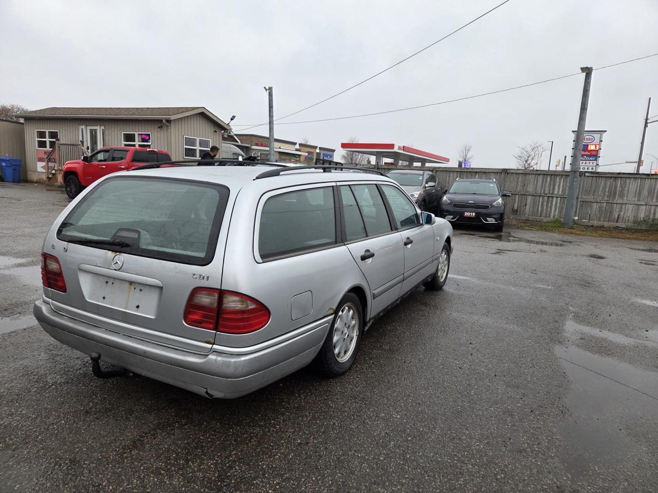 1999 Mercedes-Benz E320 MANUAL, DIESEL, WAGON, IMPORT, AS IS, NON RUNNER Photo4