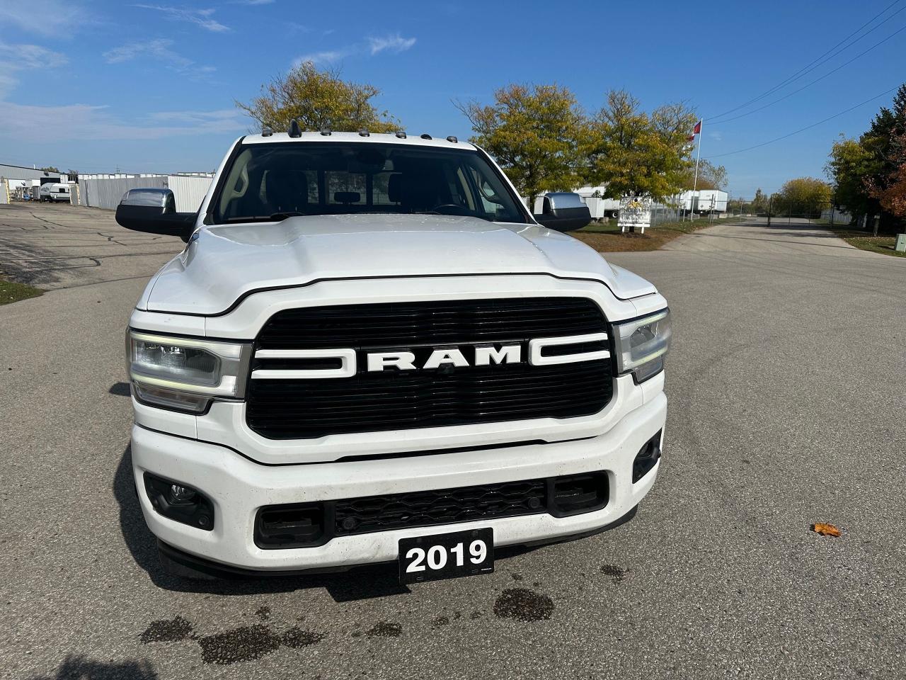 2019 RAM 3500 LARAMIE - 6.7L CUMMINS DIESEL - Photo #8