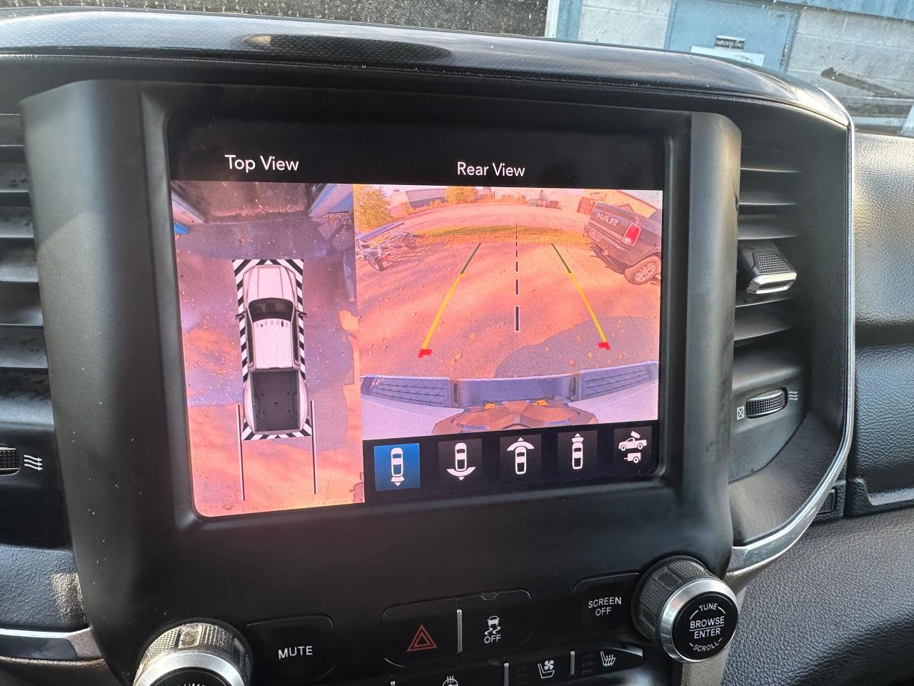 2019 RAM 3500 LARAMIE - 6.7L CUMMINS DIESEL - Photo #17