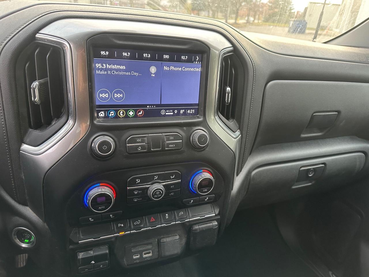 2022 Chevrolet Silverado 2500 HD - 6.6L V8 GAS - 6 PASSENGER - Photo #15