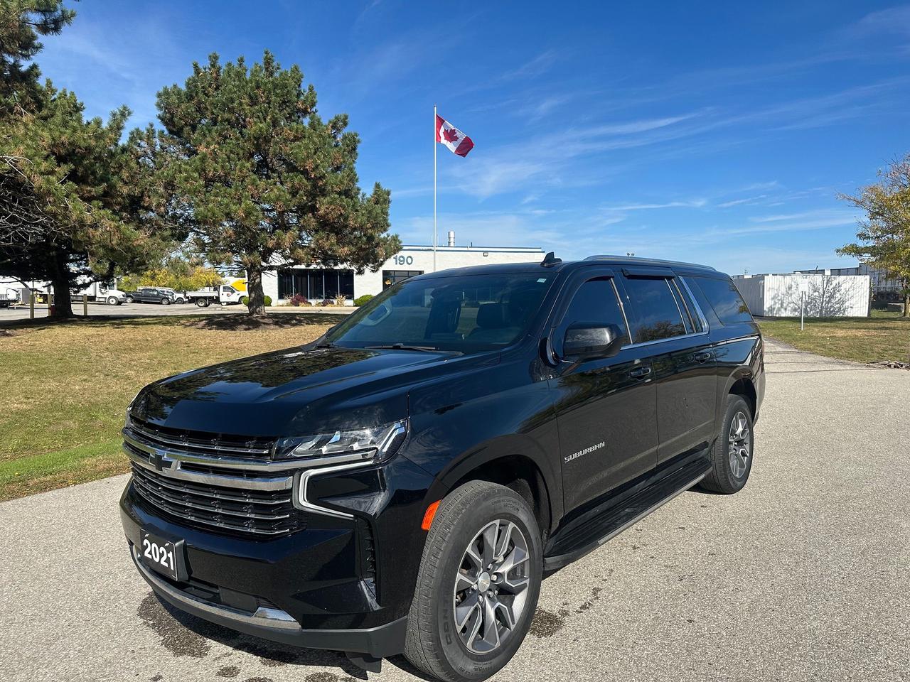 2021 Chevrolet Suburban 5.3L - 8 PASSENGER - Photo #1