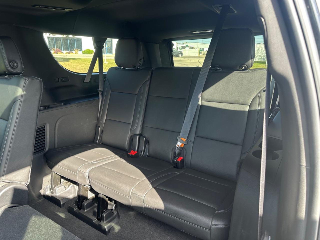 2021 Chevrolet Suburban 5.3L - 8 PASSENGER - Photo #10