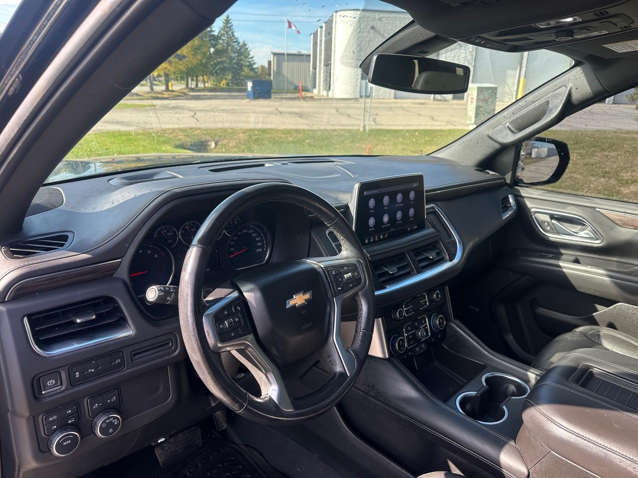2021 Chevrolet Suburban 5.3L - 8 PASSENGER - Photo #14