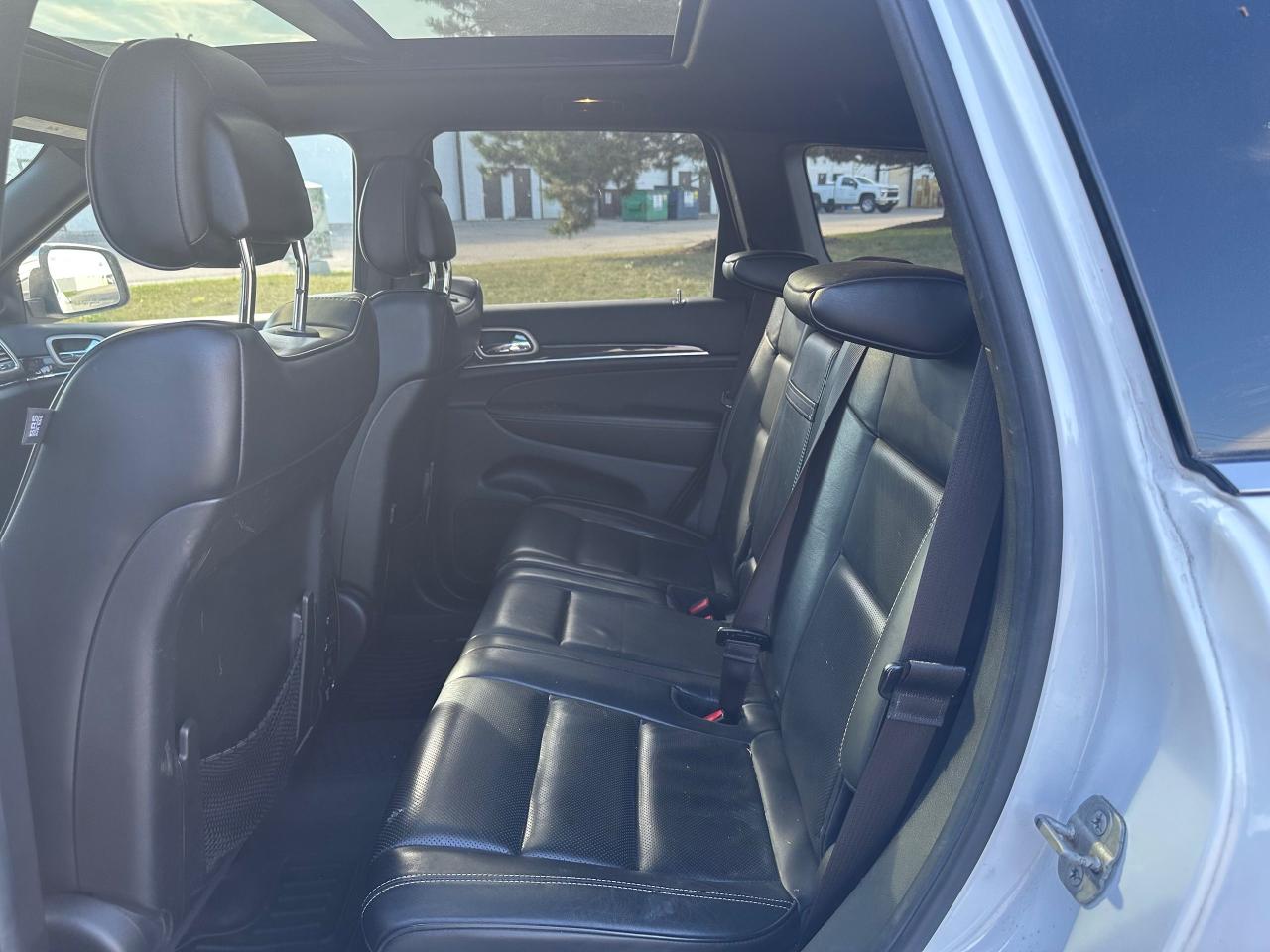 2014 Jeep Grand Cherokee OVERLAND - 3.0L DIESEL - Photo #10