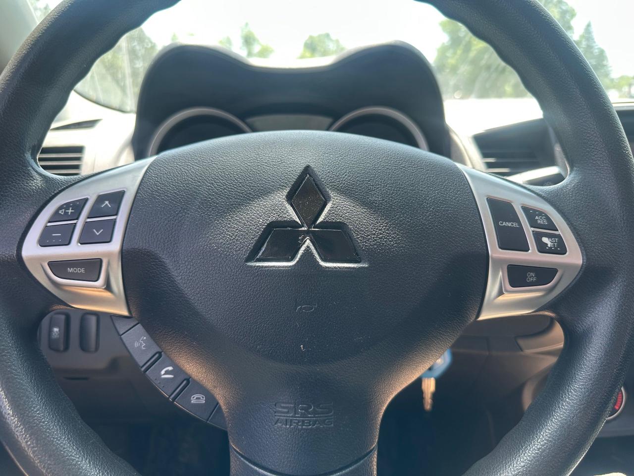 2012 Mitsubishi Lancer 2.0L - AUTOMATIC - Photo #11