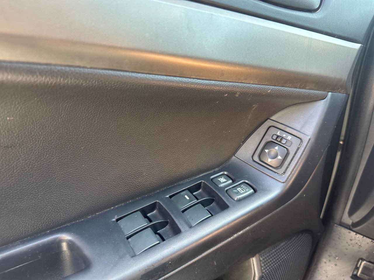 2012 Mitsubishi Lancer 2.0L - AUTOMATIC - Photo #12