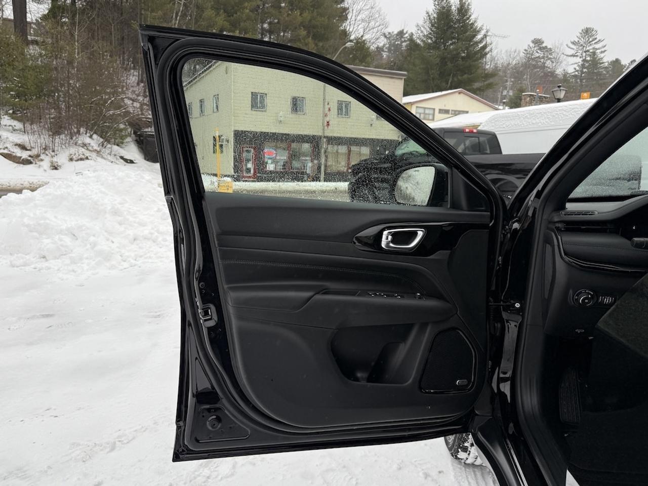 2026 Jeep Compass Altitude 4x4 Photo
