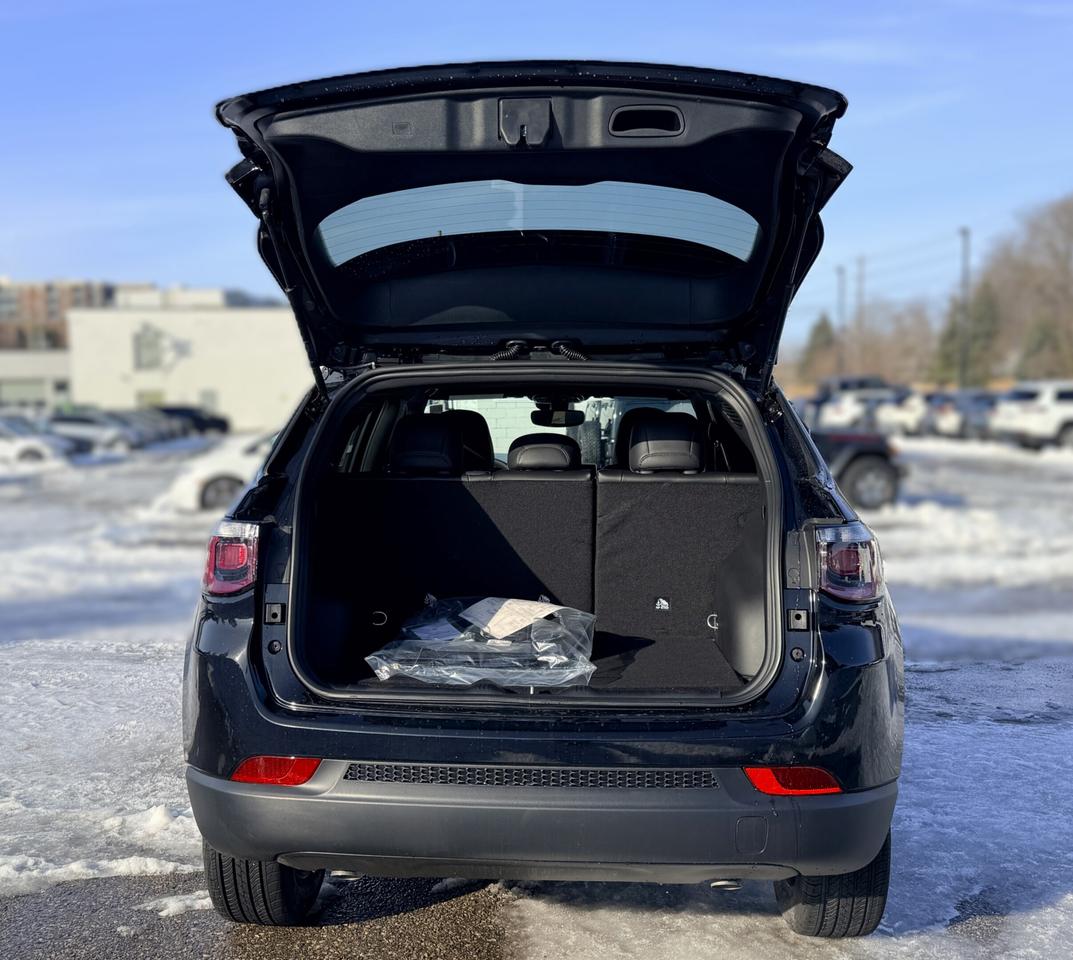 2026 Jeep Compass NORTH 4X4 Photo