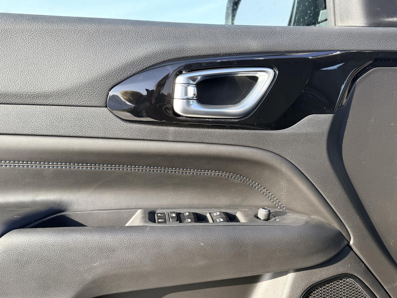 2026 Jeep Compass NORTH 4X4 Photo