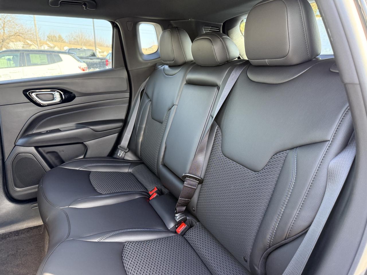 2026 Jeep Compass NORTH 4X4 Photo