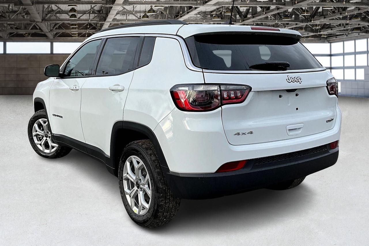 2026 Jeep Compass NORTH | 4X4 | 8.4" Touchscreen | Blind Spot Detect Photo