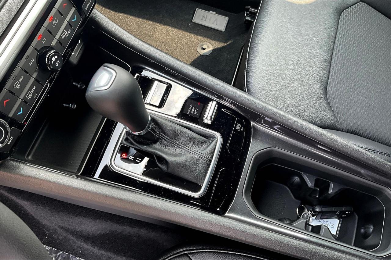 2026 Jeep Compass NORTH | 4X4 | 8.4" Touchscreen | Blind Spot Detect Photo