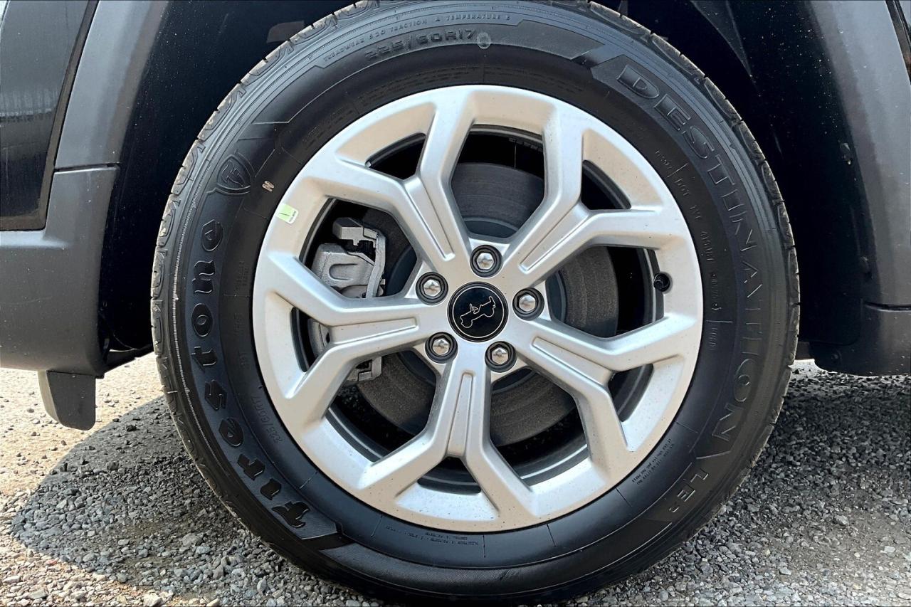 2026 Jeep Compass NORTH | 4X4 | 8.4" Touchscreen | Blind Spot Detect Photo