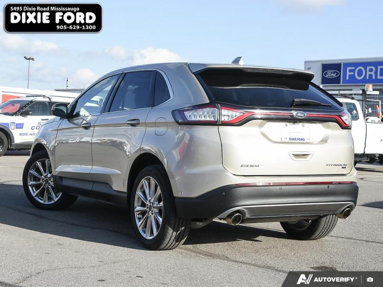 2017 Ford Edge Titanium Photo3
