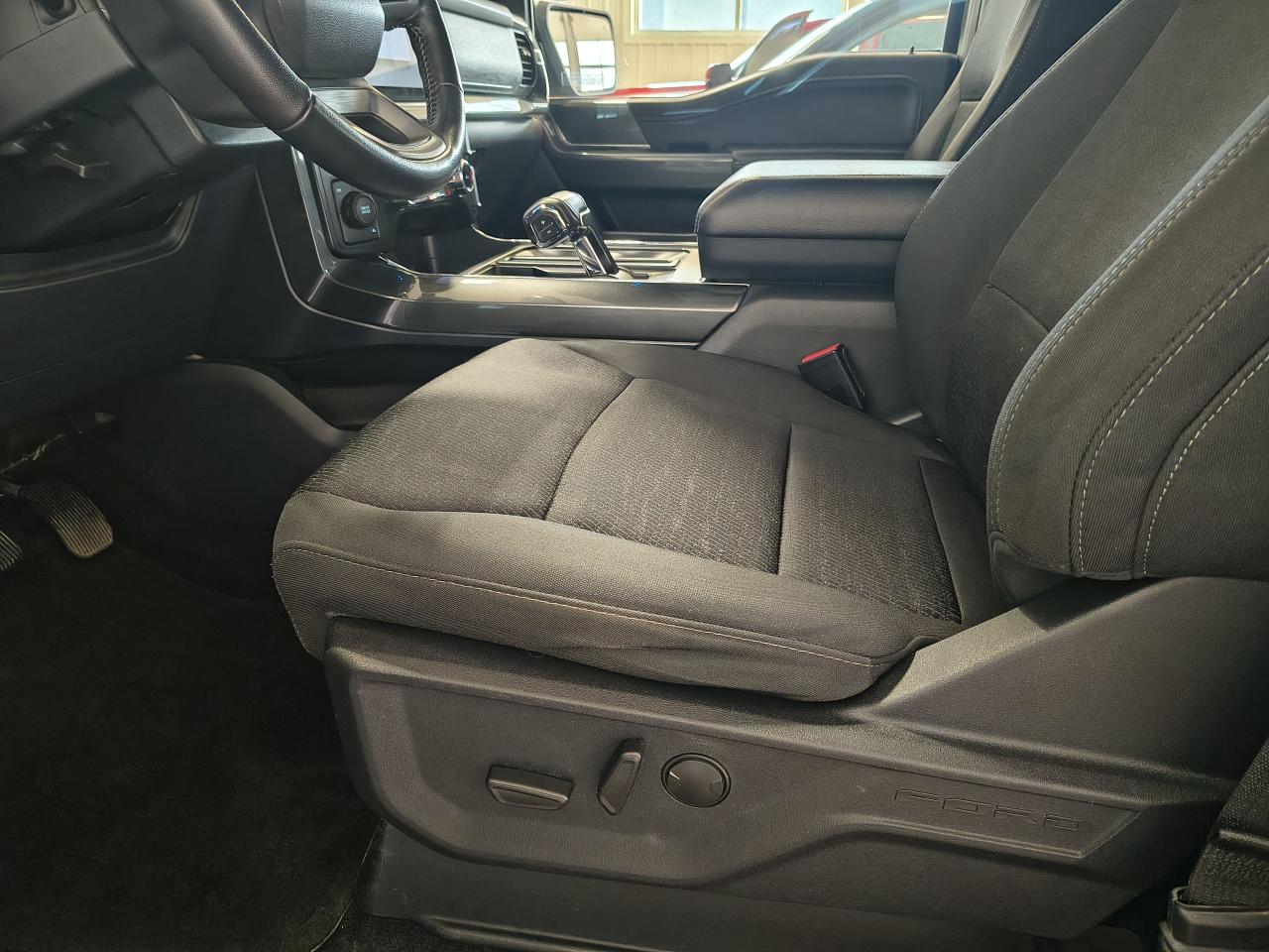 2022 Ford F-150 XLT 4WD SuperCrew 5.5' Box Photo0