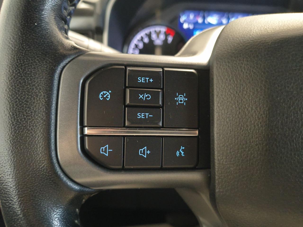 2022 Ford F-150 XLT 4WD SuperCrew 5.5' Box Photo0