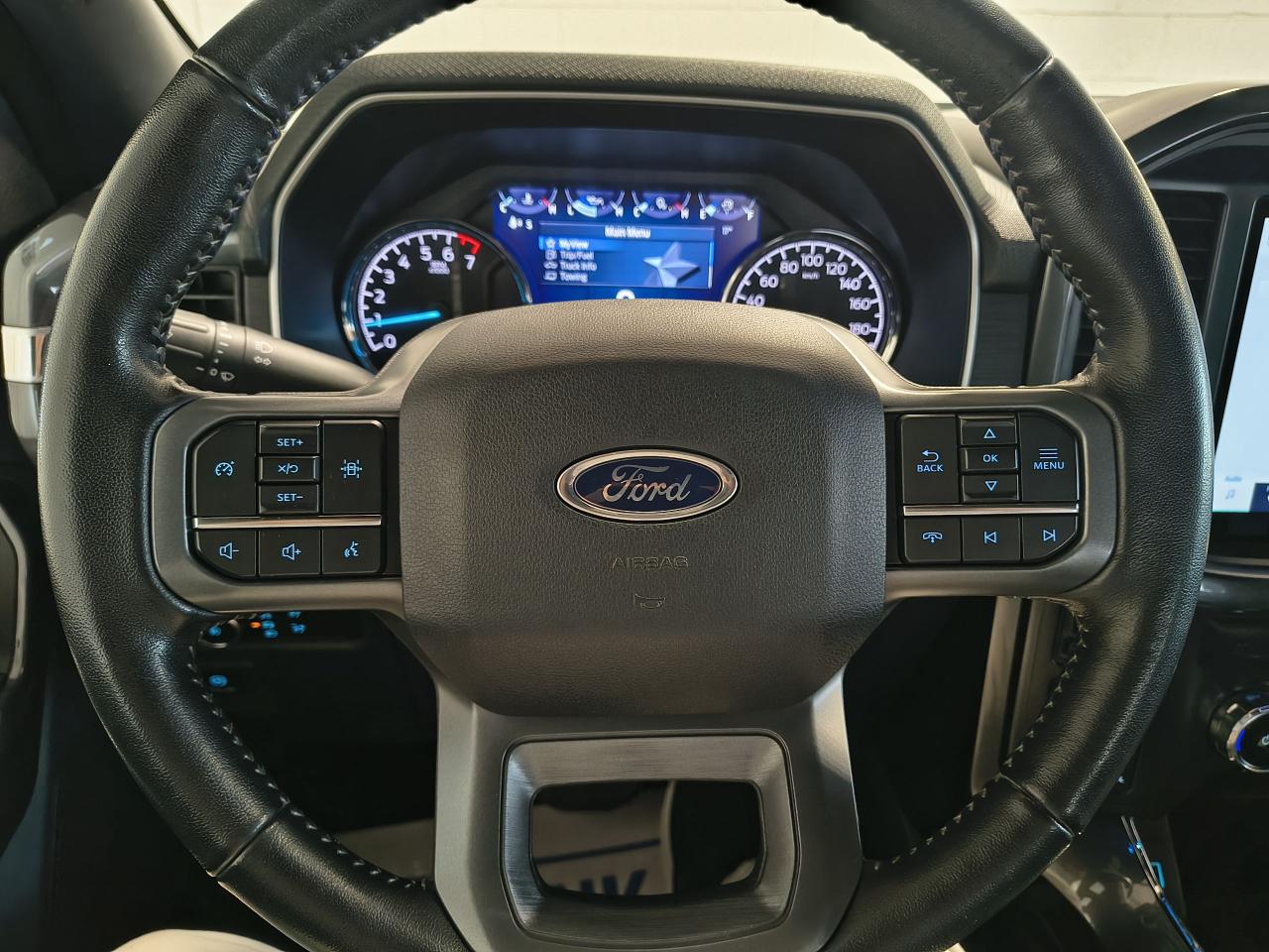 2022 Ford F-150 XLT 4WD SuperCrew 5.5' Box Photo0