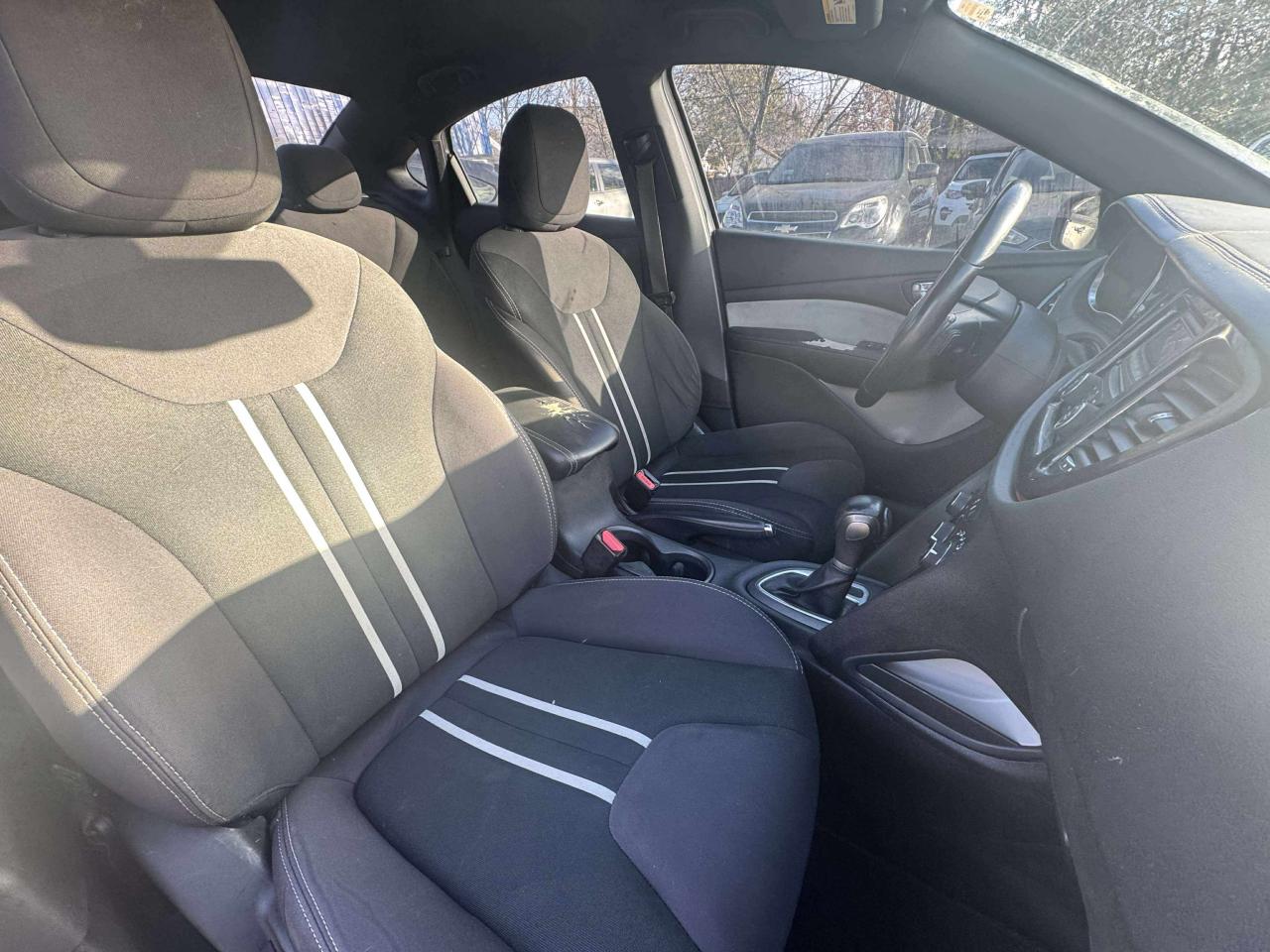 2014 Dodge Dart 4dr Sdn SXT - Photo #13