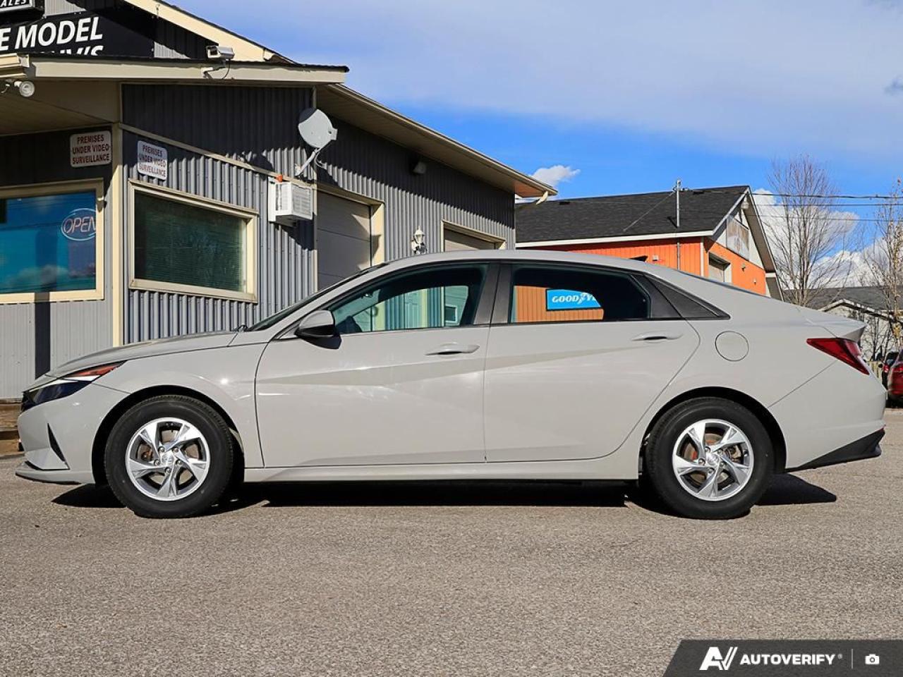 2021 Hyundai Elantra Essential, R/V CAM, LKA, FCA, HEATED SEATS Photo2