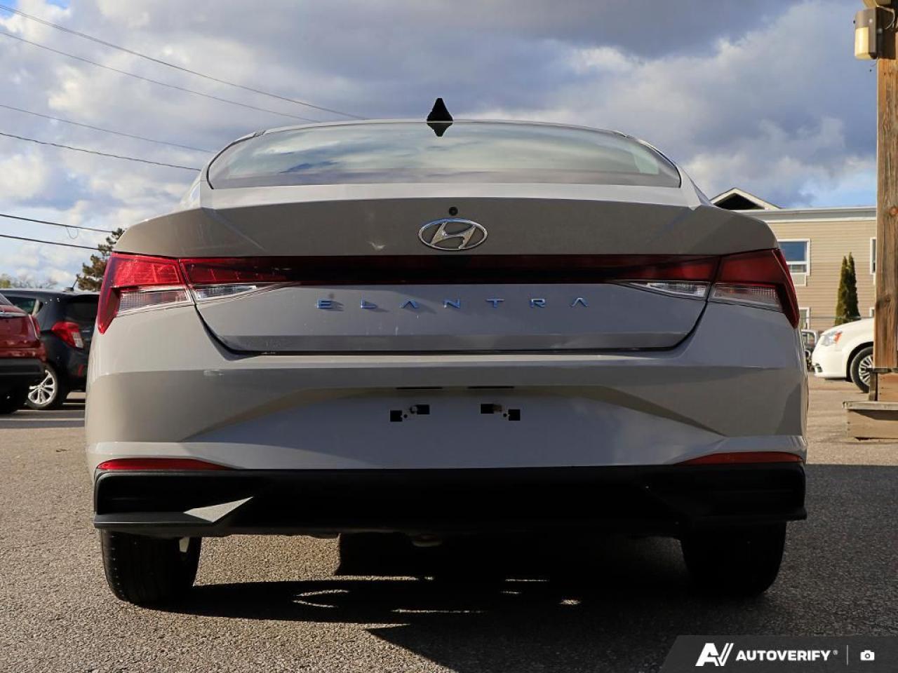 2021 Hyundai Elantra Essential, R/V CAM, LKA, FCA, HEATED SEATS Photo