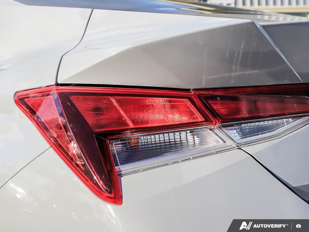 2021 Hyundai Elantra Essential, R/V CAM, LKA, FCA, HEATED SEATS Photo