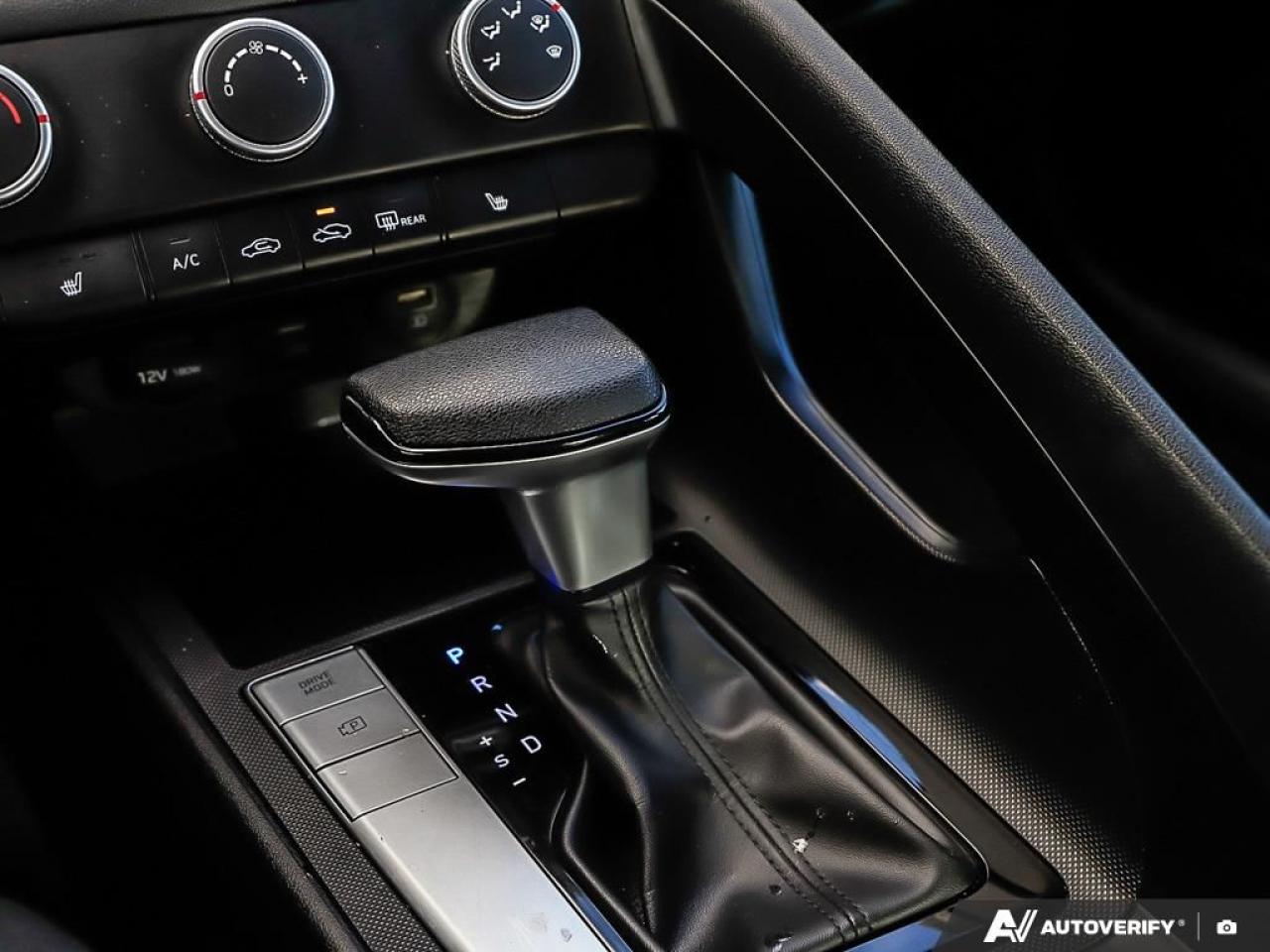 2021 Hyundai Elantra Essential, R/V CAM, LKA, FCA, HEATED SEATS Photo