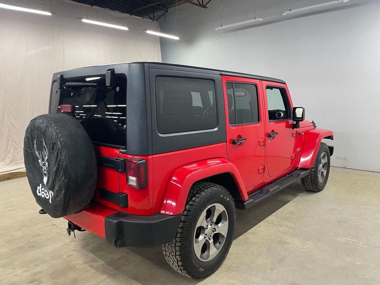 2016 Jeep Wrangler Sahara Photo7