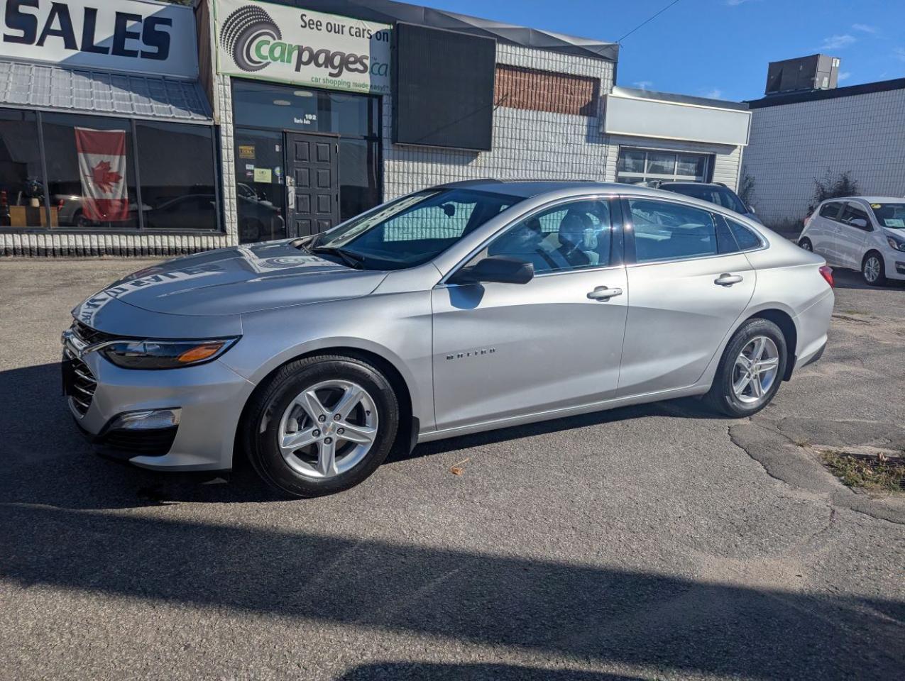 2021 Chevrolet Malibu LS WITH LOW LOW KILOMETERS!! Photo