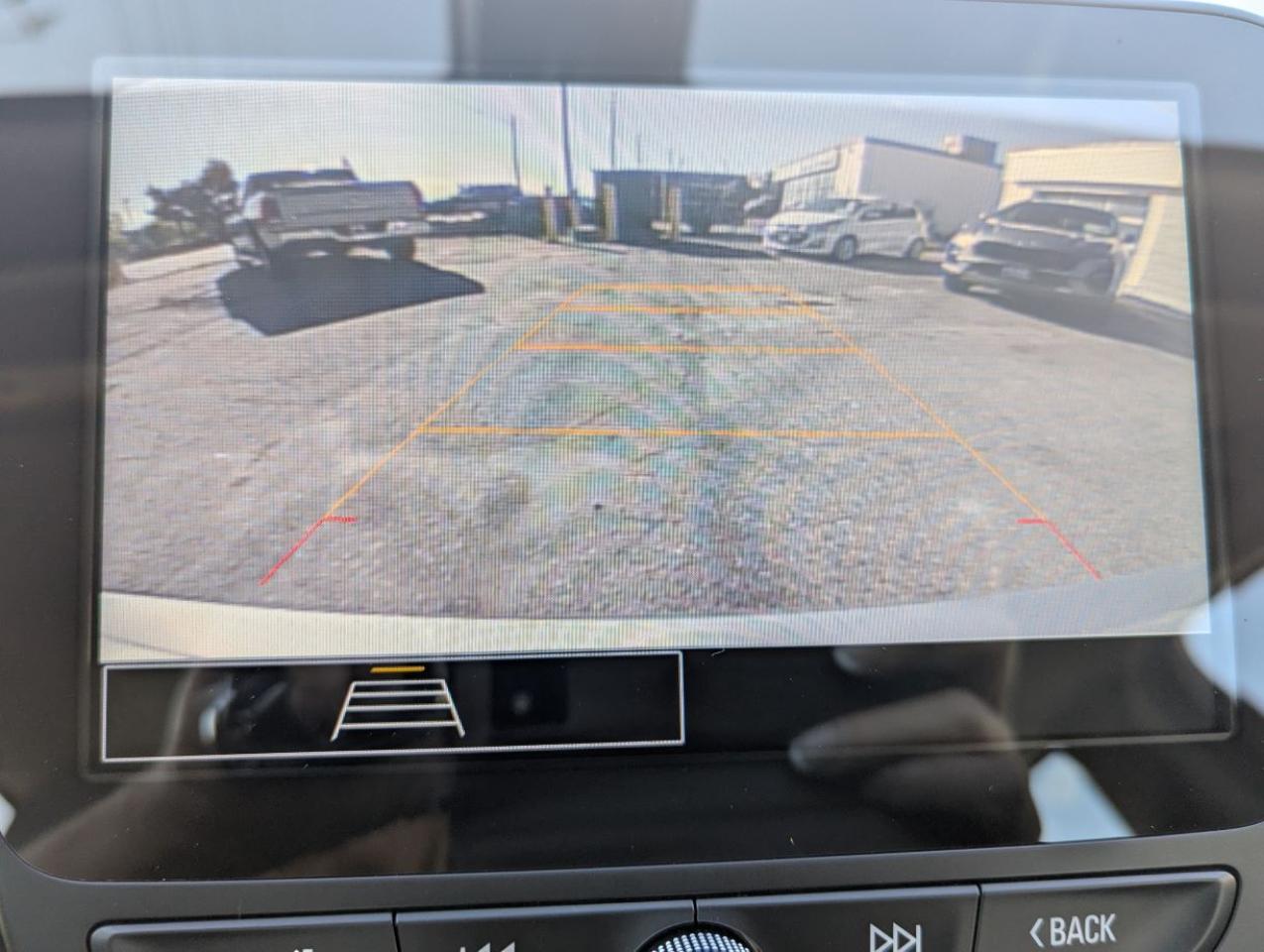 2021 Chevrolet Malibu LS WITH LOW LOW KILOMETERS!! Photo