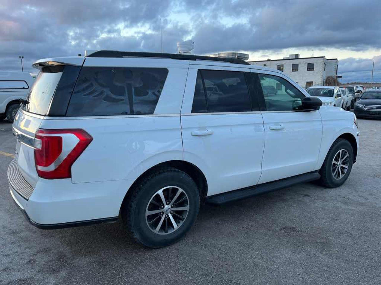 2018 Ford Expedition XL - Photo #4
