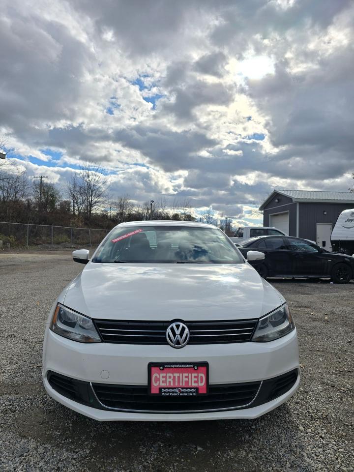 2012 Volkswagen Jetta 4dr 2.5L Auto Sportline - Photo #9