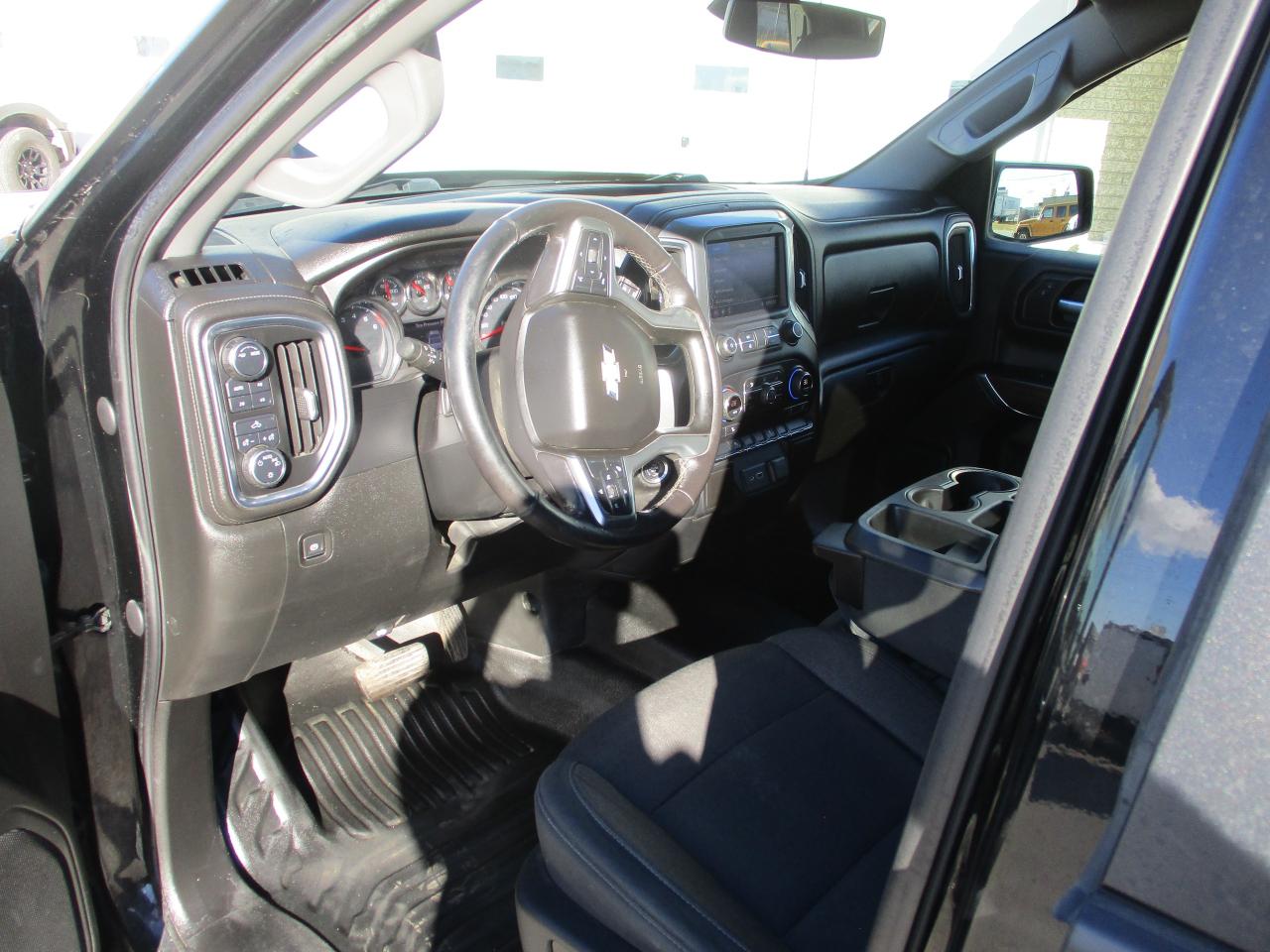 2020 Chevrolet Silverado 1500 4WD Crew Cab 147" z71 - Photo #10