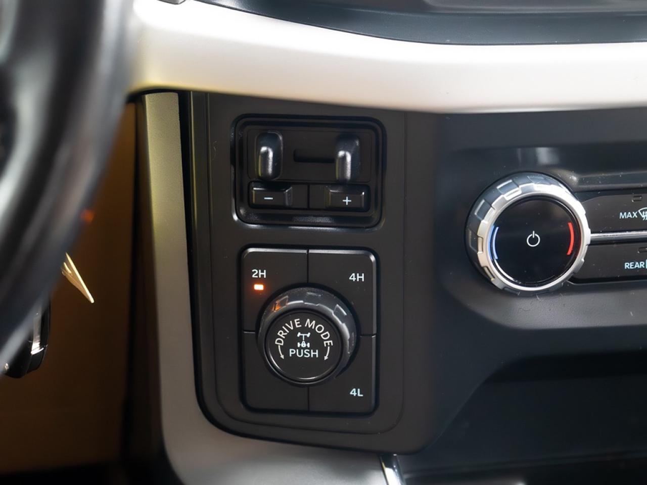 2022 Ford F-150 XLT 4WD SuperCrew 6.5' Box Photo32