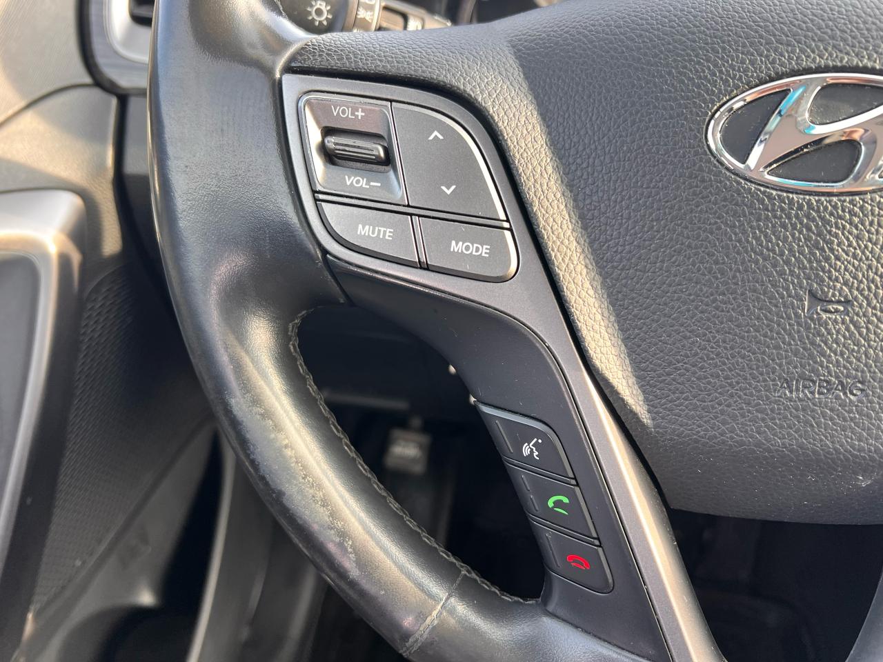 2014 Hyundai Santa Fe Sport Premium Photo