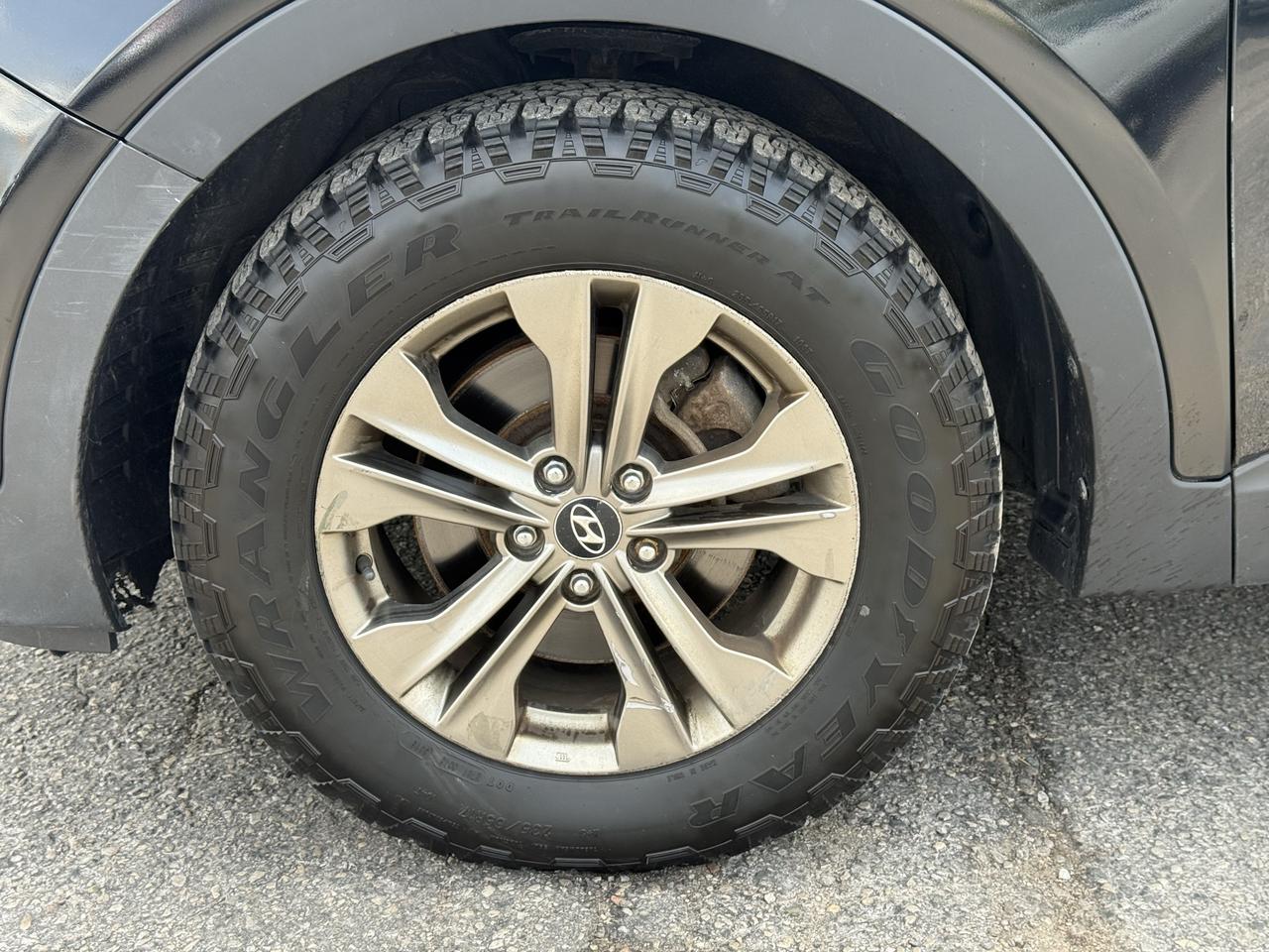 2014 Hyundai Santa Fe Sport Premium Photo