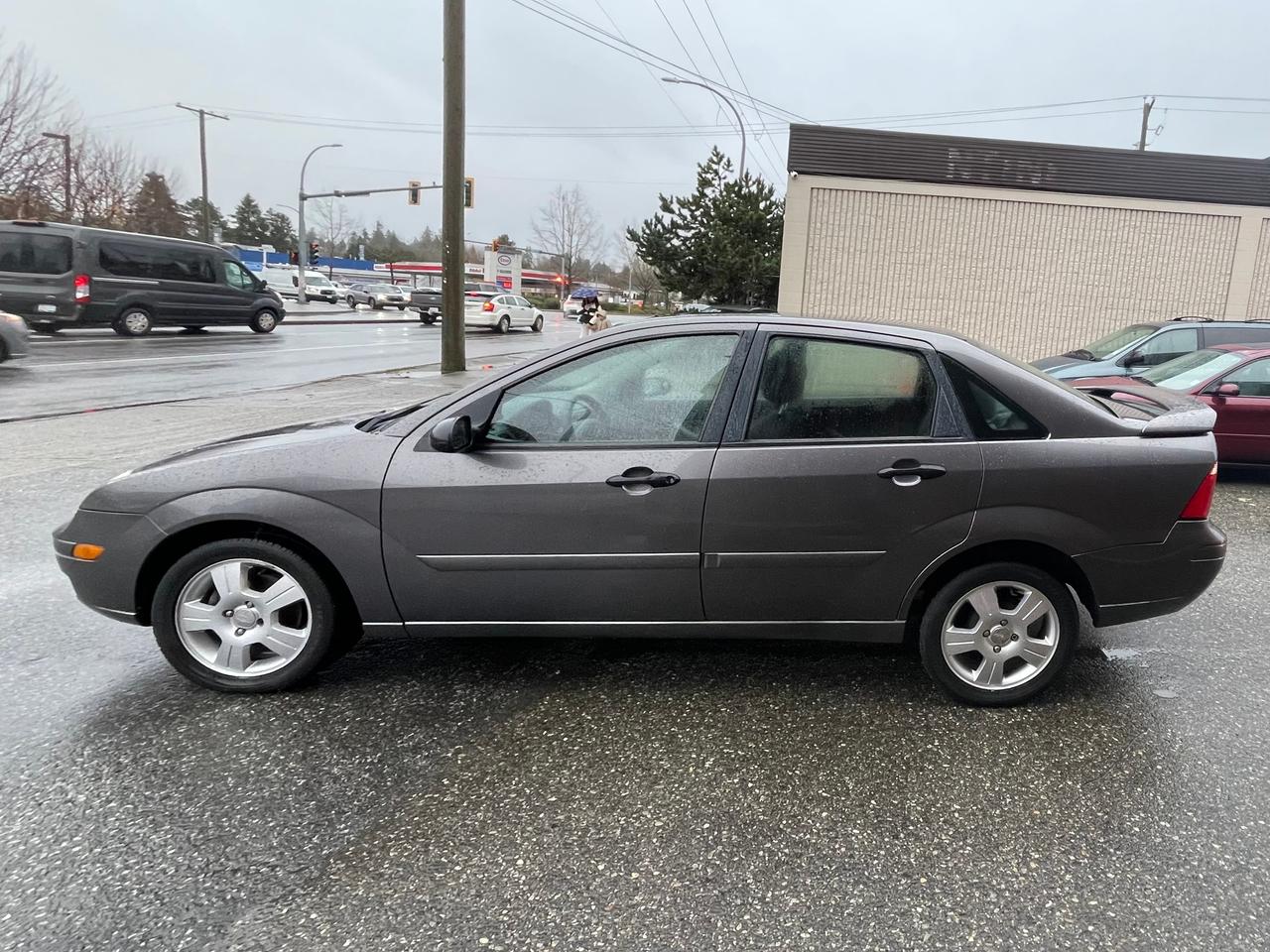 2007 Ford Focus FINANCING AVAILABLE Photo8