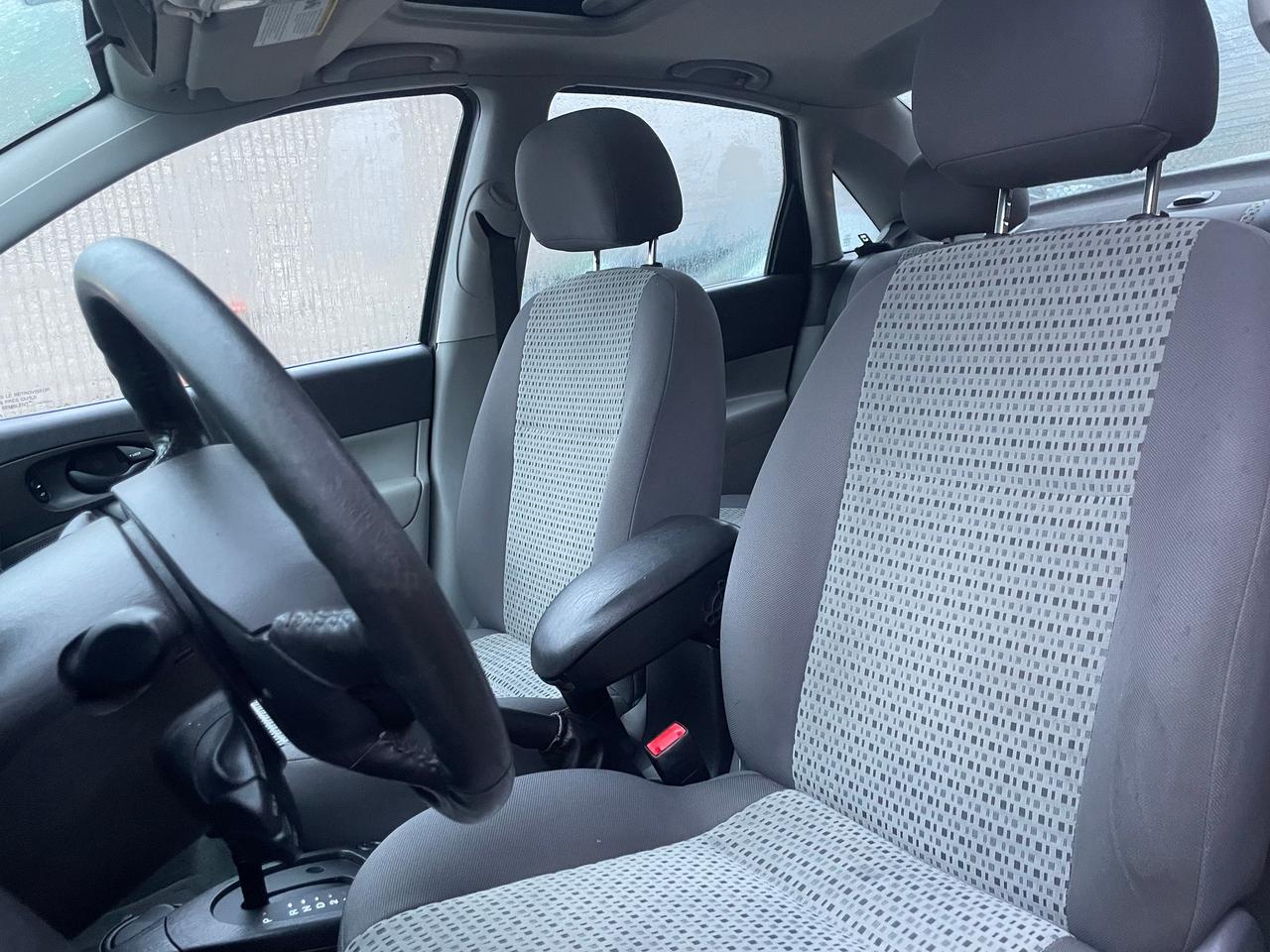 2007 Ford Focus FINANCING AVAILABLE Photo9