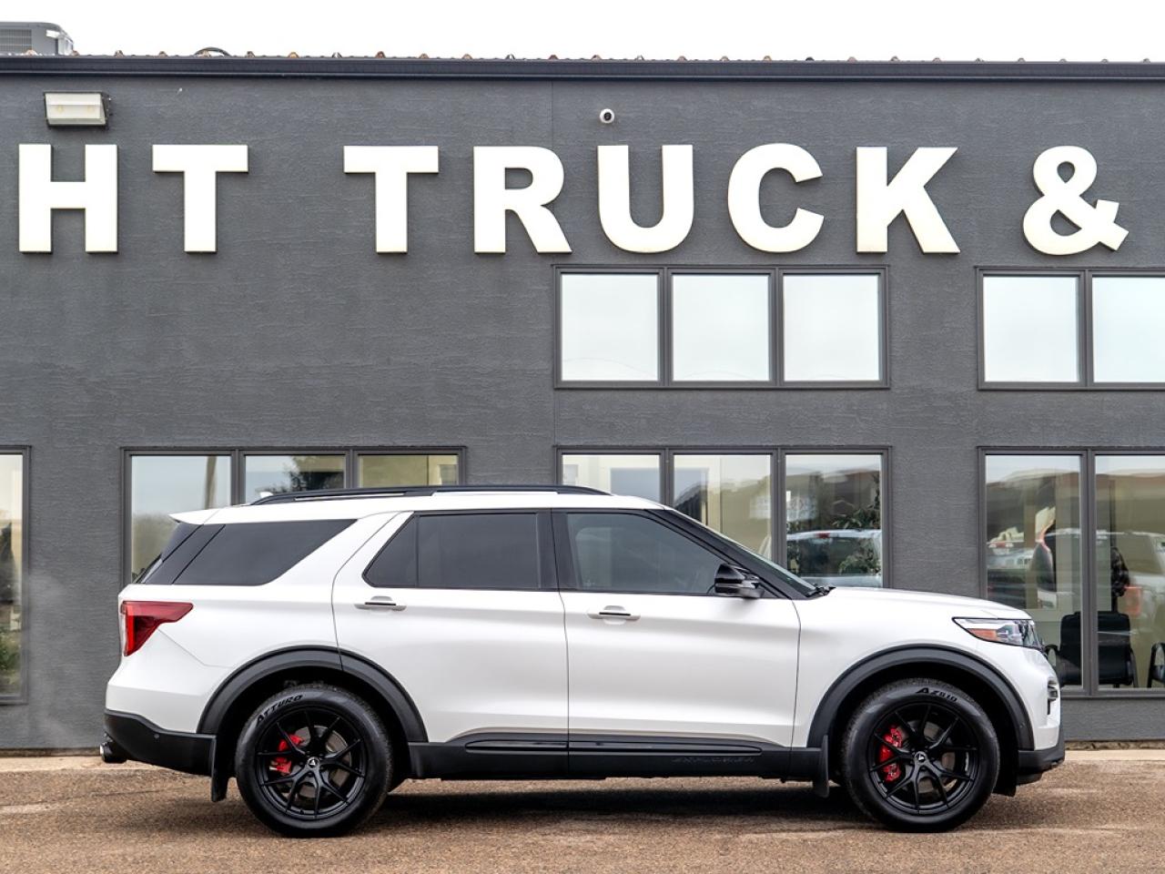 2021 Ford Explorer ST 4WD Photo4