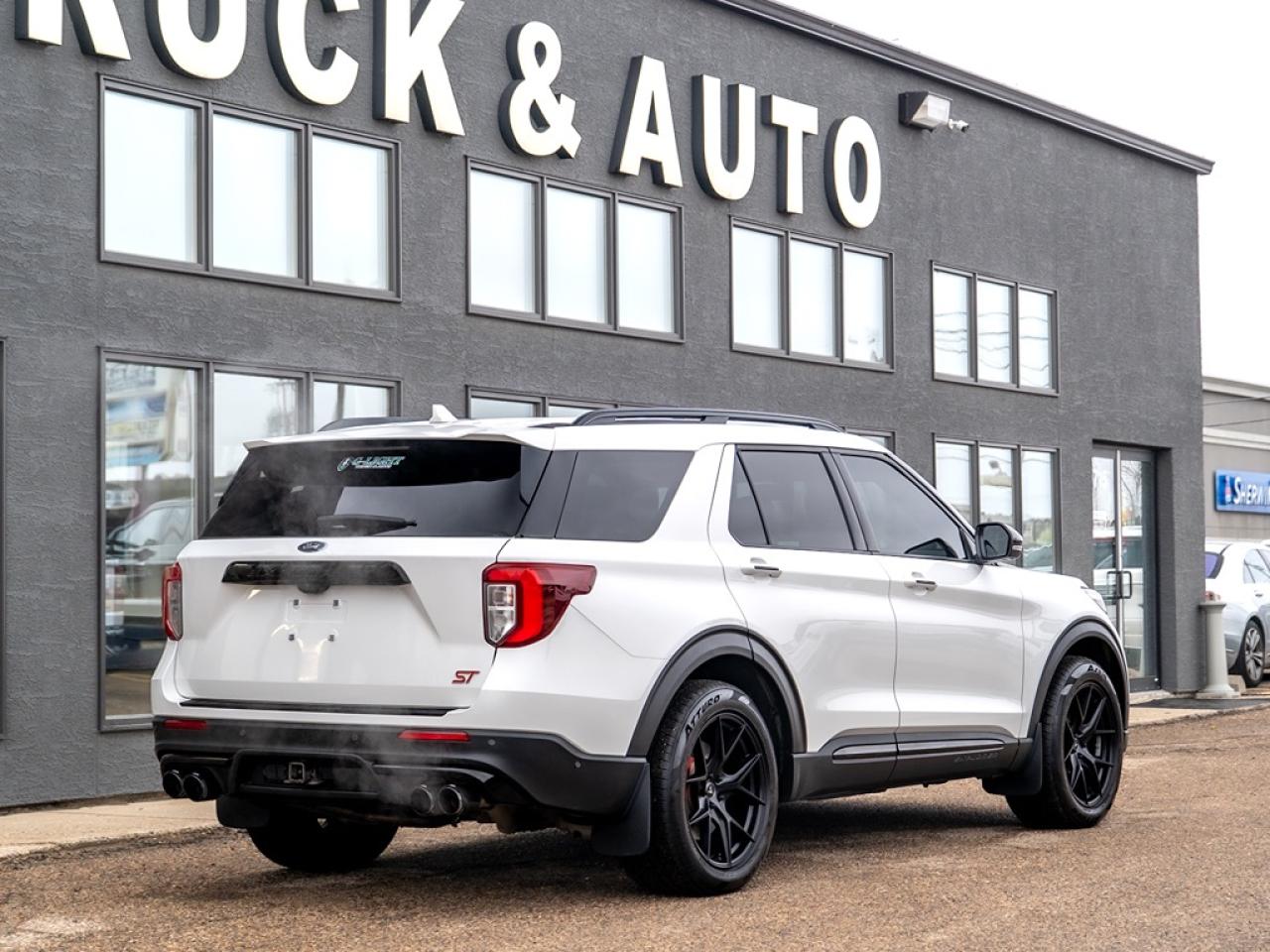 2021 Ford Explorer ST 4WD Photo28