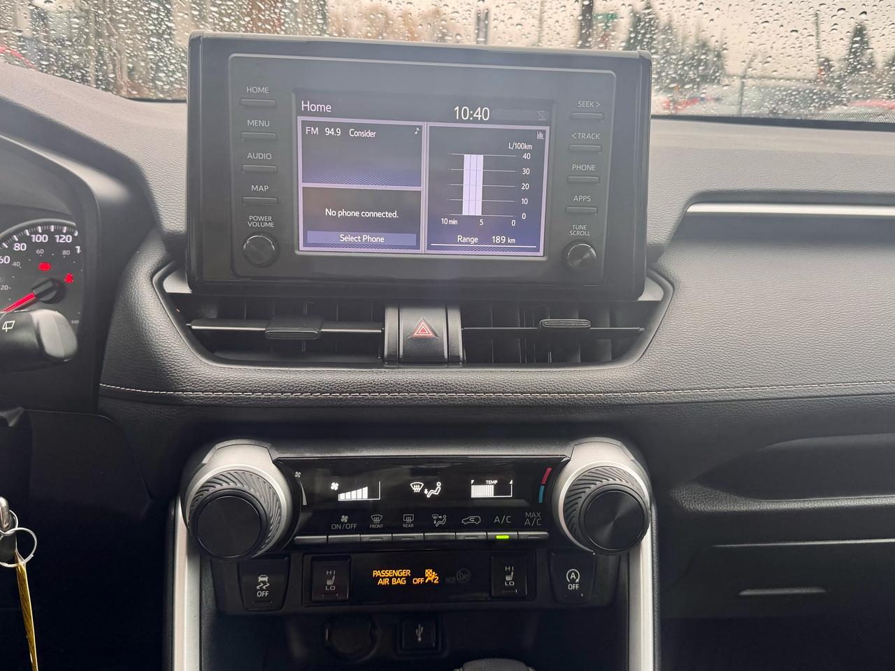 2021 Toyota RAV4 LE FINANCING AVAILABLE Photo13