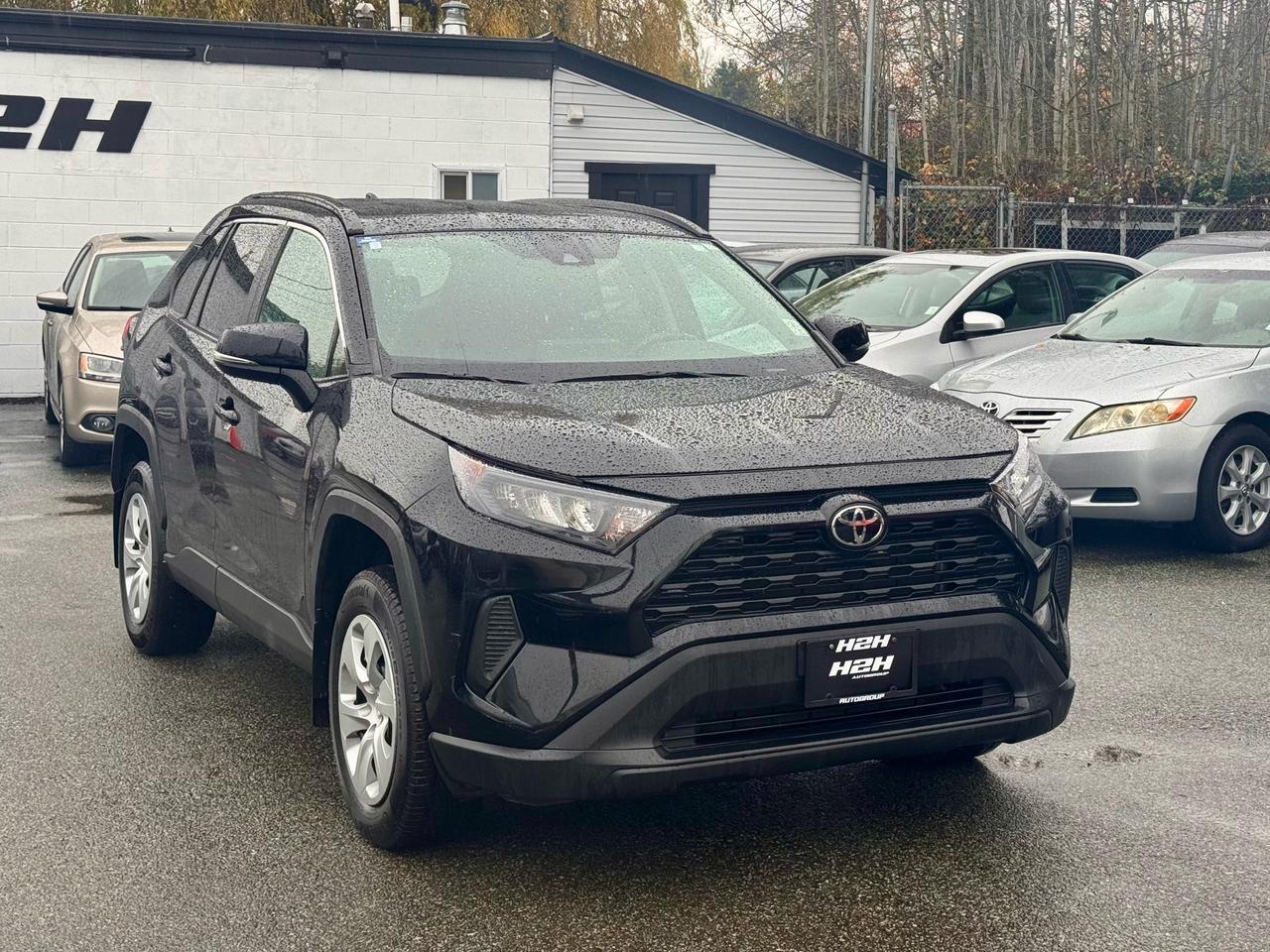 2021 Toyota RAV4 LE FINANCING AVAILABLE Photo3