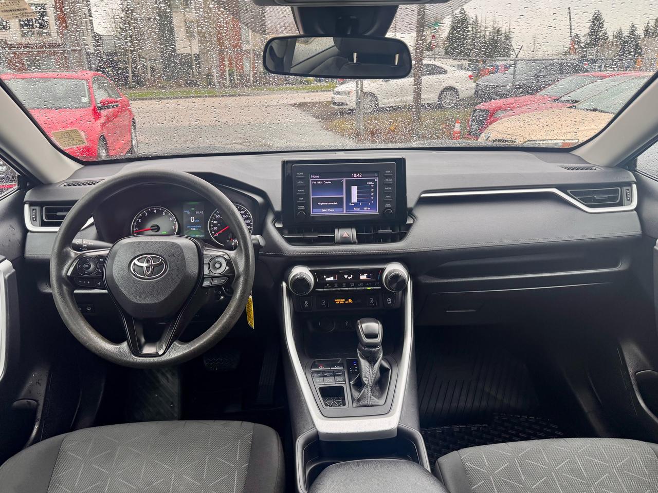 2021 Toyota RAV4 LE FINANCING AVAILABLE Photo10