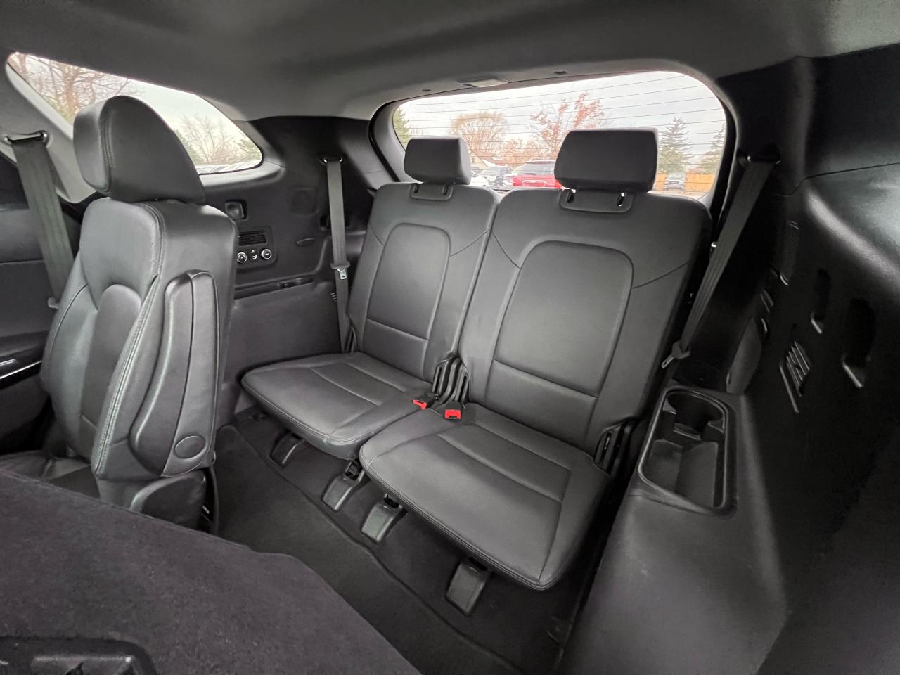 2017 Hyundai Santa Fe XL Luxury Photo