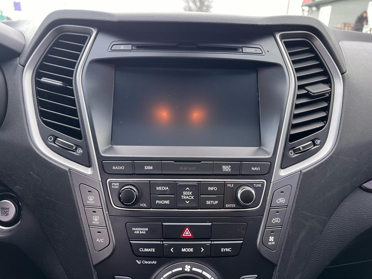 2017 Hyundai Santa Fe XL Luxury Photo