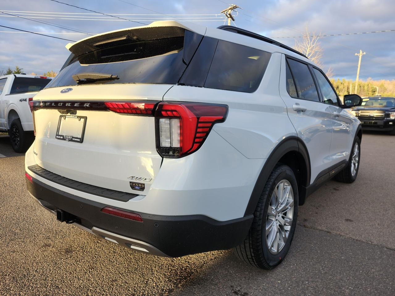 2026 Ford Explorer Active 4WD Photo4