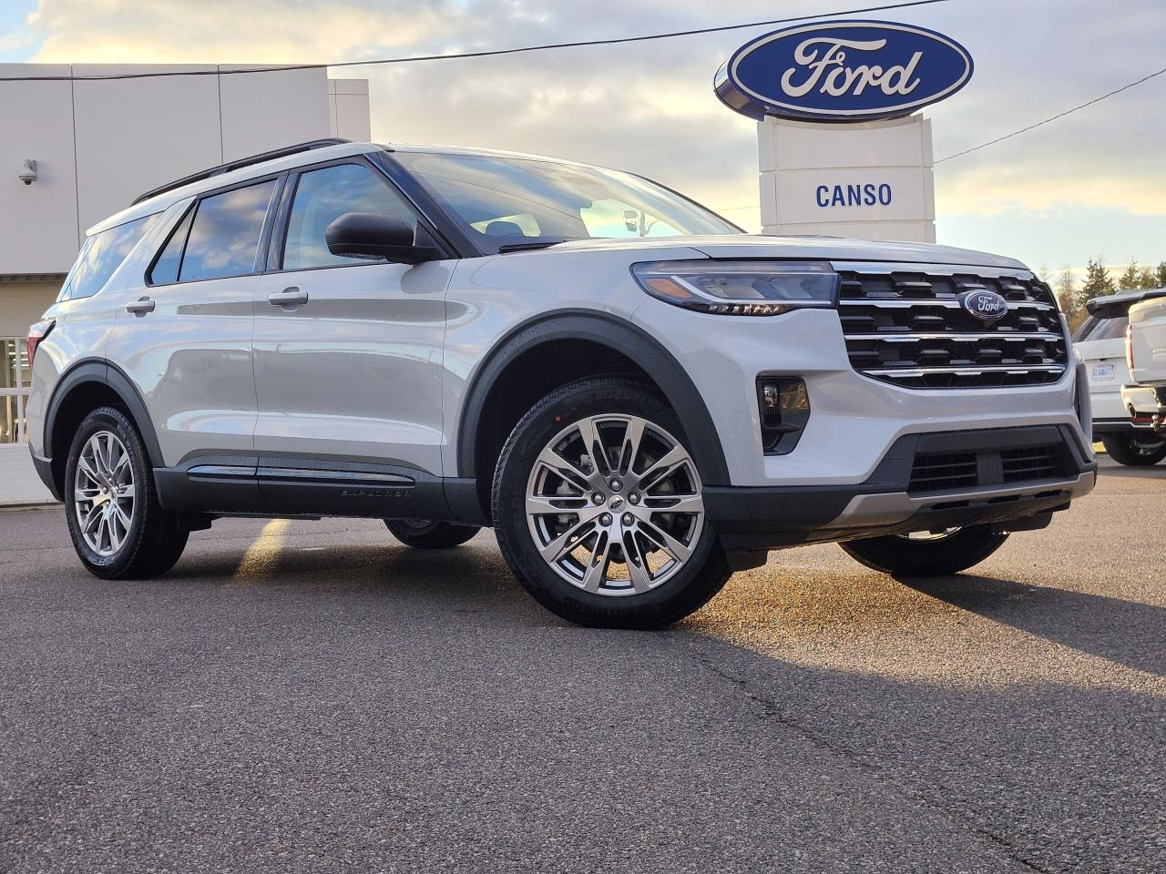 2026 Ford Explorer Active 4WD Photo0